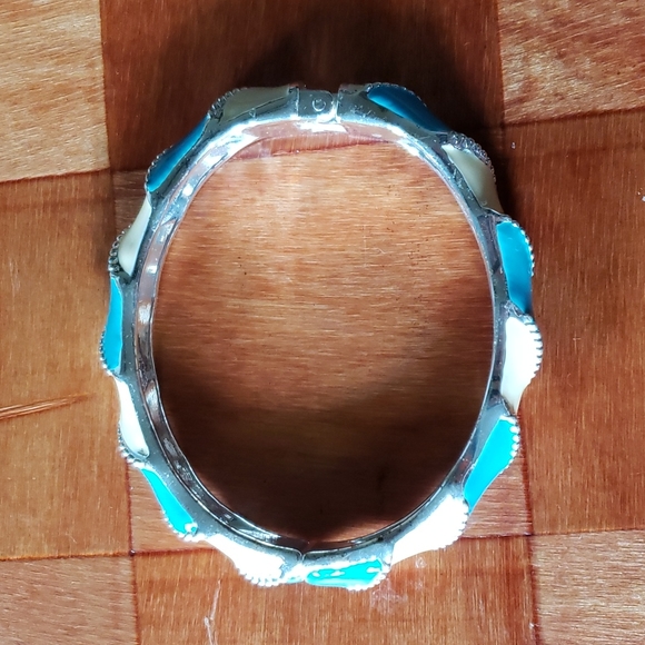 Blue/Cream Hinged Bracelet - Picture 2 of 8